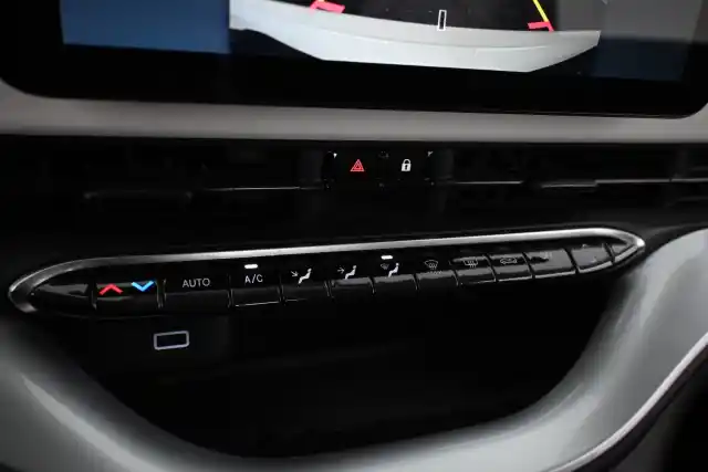 valkoinen Viistoperä, Fiat 500e – VAR-49337