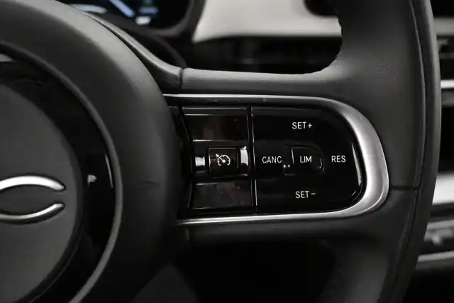 valkoinen Viistoperä, Fiat 500e – VAR-49337