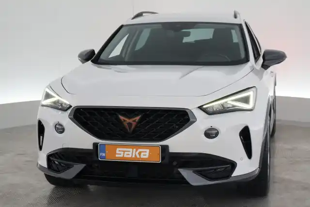 Valkoinen Maastoauto, CUPRA Formentor – VAR-49461