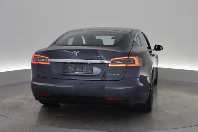 Harmaa Sedan, Tesla Model S – VAR-49493