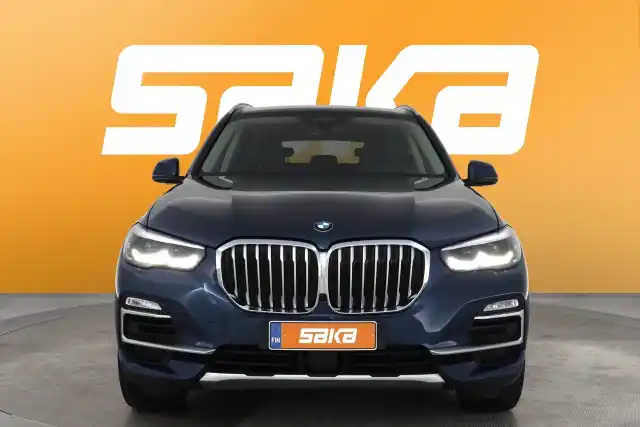 Sininen Maastoauto, BMW X5 – VAR-49672