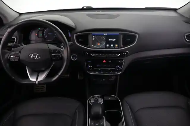 Sininen Viistoperä, Hyundai IONIQ electric – VAR-49812