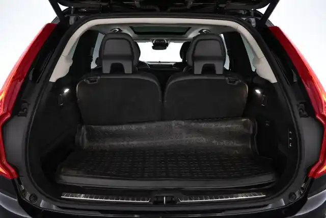 Harmaa Maastoauto, Volvo XC90 – VAR-49933