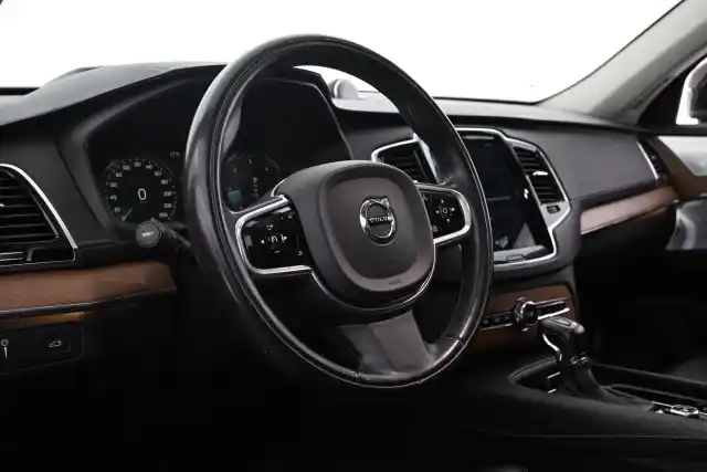 Harmaa Maastoauto, Volvo XC90 – VAR-49933