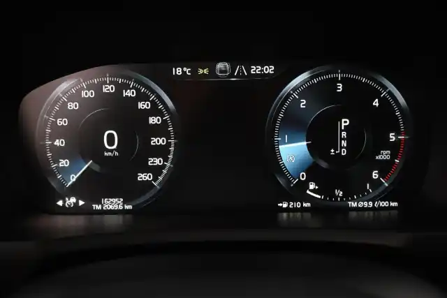 Harmaa Maastoauto, Volvo XC90 – VAR-49933