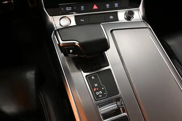 Punainen Viistoperä, Audi A7 – VAR-49942