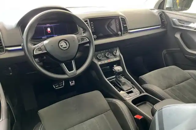 Harmaa Maastoauto, Skoda Karoq – VAR-49946