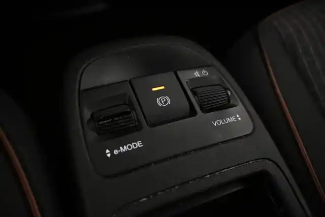 valkoinen Viistoperä, Fiat 500e – VAR-50051