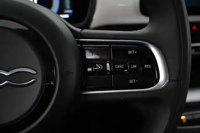 valkoinen Viistoperä, Fiat 500e – VAR-50051