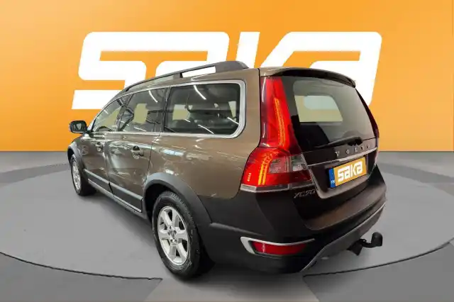 Ruskea Farmari, Volvo XC70 – VAR-50315