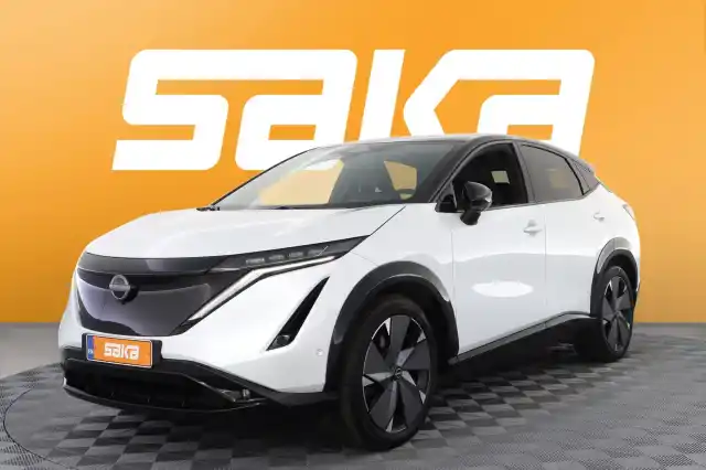 Valkoinen Maastoauto, Nissan Ariya – VAR-50787