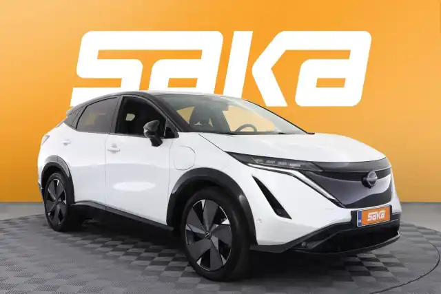 Valkoinen Maastoauto, Nissan Ariya – VAR-50787