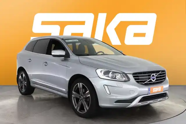 Harmaa Maastoauto, Volvo XC60 – VAR-50883