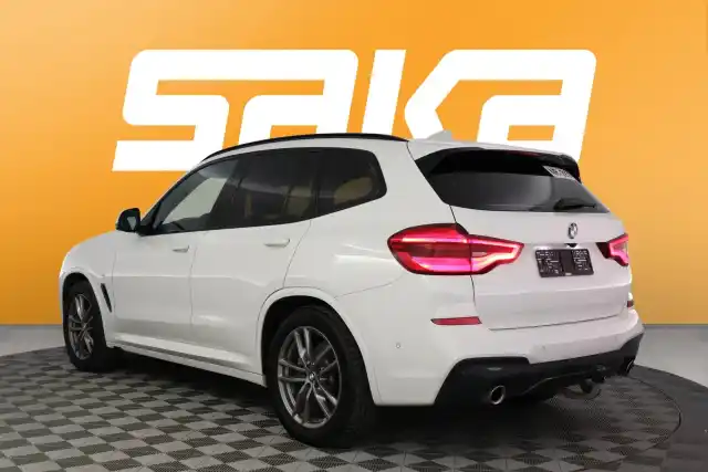 Valkoinen Maastoauto, BMW X3 – VAR-50895
