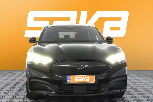 Musta Maastoauto, Ford Mustang Mach-E – VAR-50971