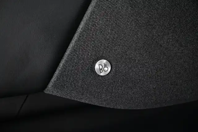 Musta Maastoauto, Ford Mustang Mach-E – VAR-50971