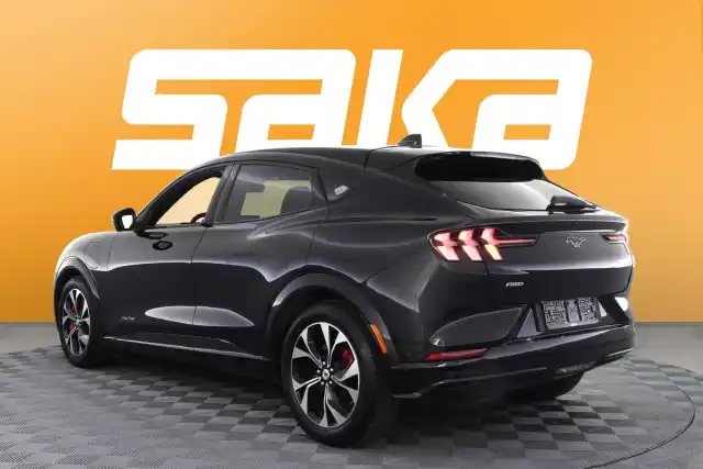 Musta Maastoauto, Ford Mustang Mach-E – VAR-50971