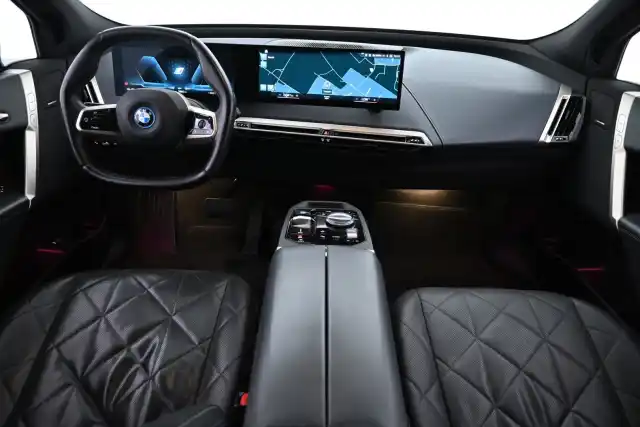 Harmaa Maastoauto, BMW iX – VAR-51109