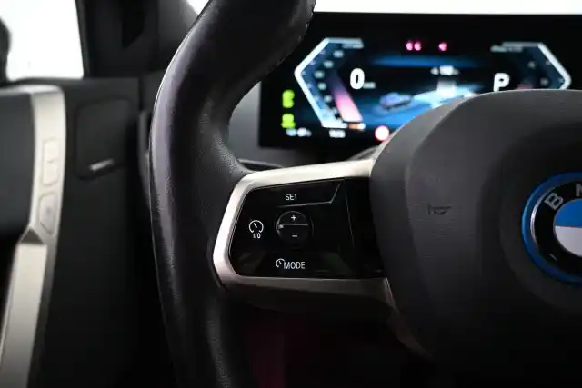 Harmaa Maastoauto, BMW iX – VAR-51109