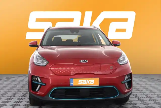 Punainen Maastoauto, Kia Niro Electric – VAR-51155