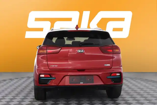 Punainen Maastoauto, Kia Niro Electric – VAR-51155