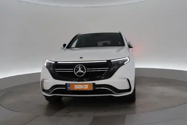 Valkoinen Maastoauto, Mercedes-Benz EQC – VAR-51172