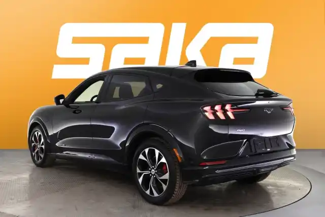 Musta Maastoauto, Ford Mustang Mach-E – VAR-51453