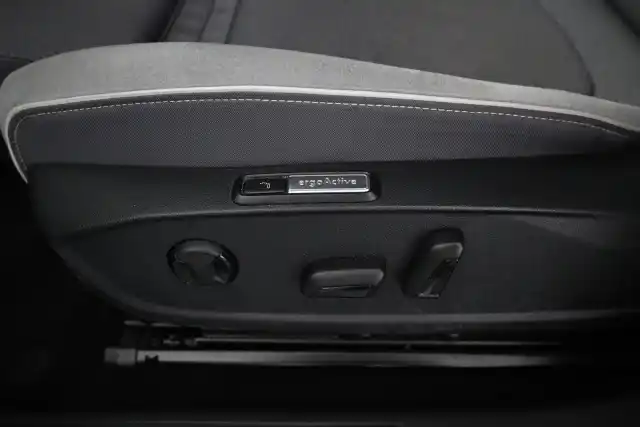 Sininen Viistoperä, Volkswagen ID.3 – VAR-51497