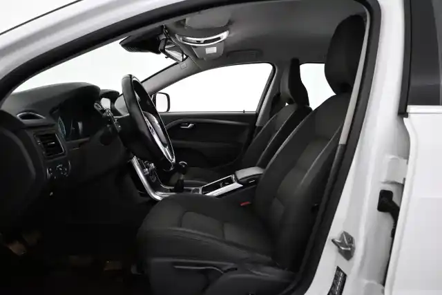 Valkoinen Farmari, Volvo XC70 – VAR-52025