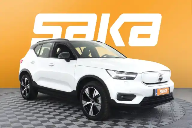 Valkoinen Maastoauto, Volvo XC40 – VAR-52028