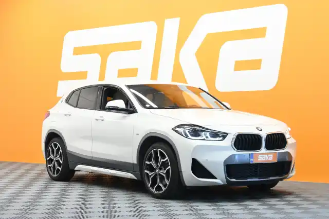 Valkoinen Maastoauto, BMW X2 – VAR-52065