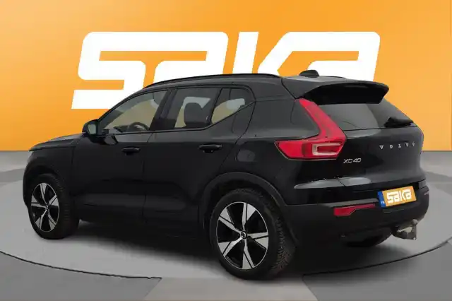 Musta Maastoauto, Volvo XC40 – VAR-52097