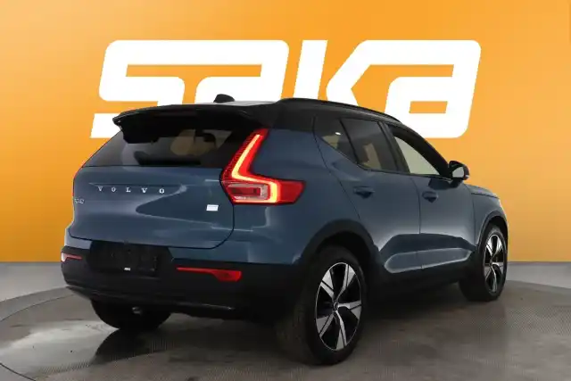 Sininen Maastoauto, Volvo XC40 – VAR-52138