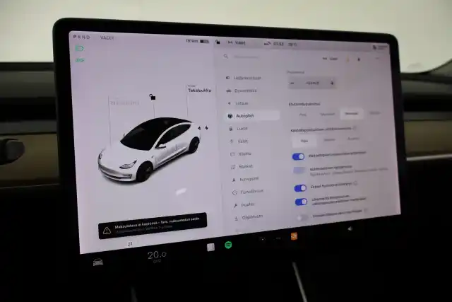 Valkoinen Sedan, Tesla Model 3 – VAR-52274