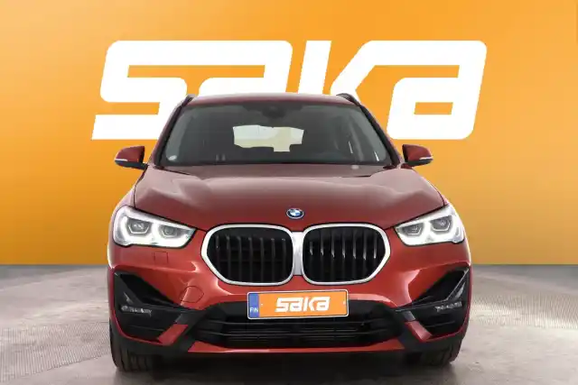 Oranssi Maastoauto, BMW X1 – VAR-52354