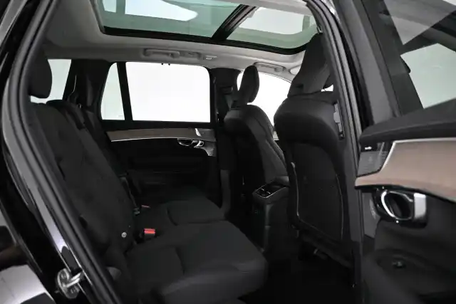 Musta Maastoauto, Volvo XC90 – VAR-52568