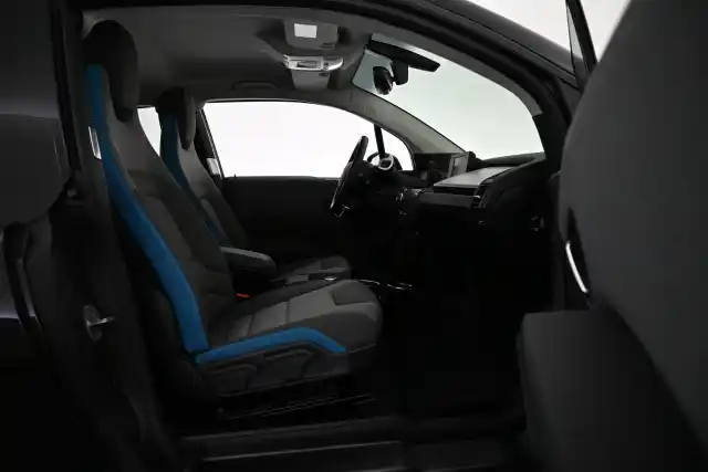 Musta Viistoperä, BMW i3 – VAR-52571