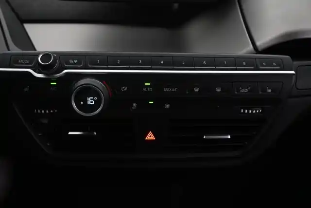Musta Viistoperä, BMW i3 – VAR-52571