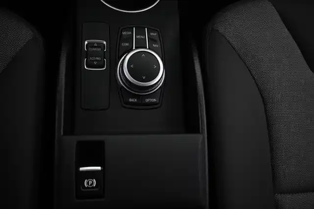 Musta Viistoperä, BMW i3 – VAR-52571