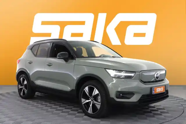 Vihreä Maastoauto, Volvo XC40 – VAR-52637