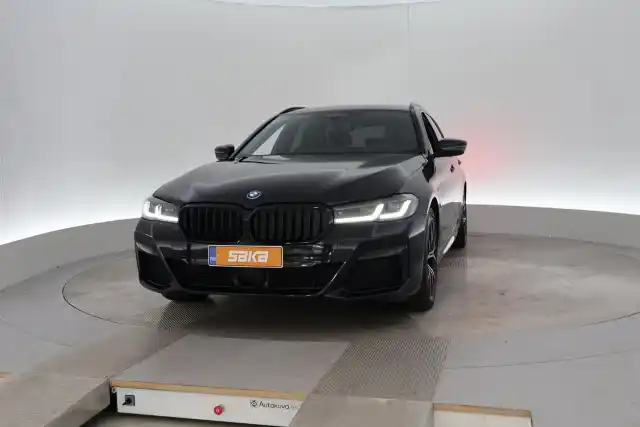Musta Farmari, BMW 530 – VAR-52809