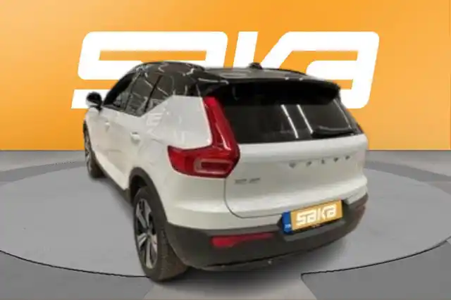 Valkoinen Maastoauto, Volvo XC40 – VAR-52889