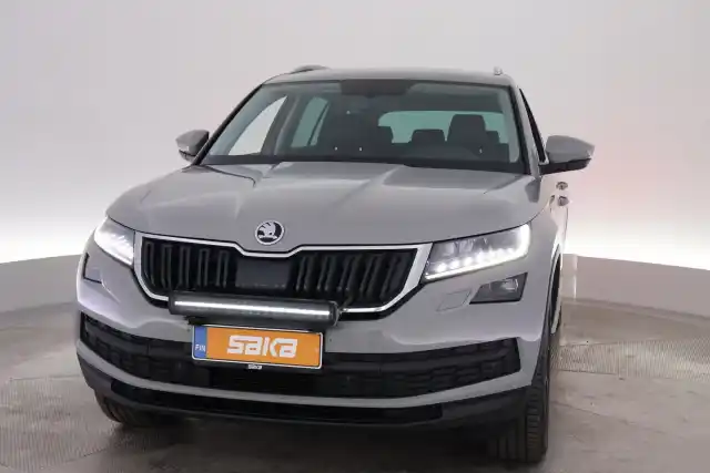 Harmaa Maastoauto, Skoda Kodiaq – VAR-53036