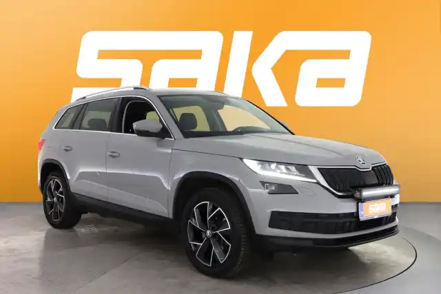 Harmaa Maastoauto, Skoda Kodiaq – VAR-53036