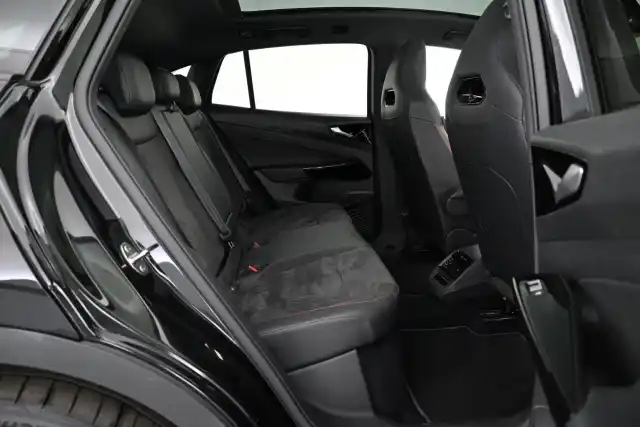 Musta Maastoauto, Volkswagen ID.5 – VAR-532233
