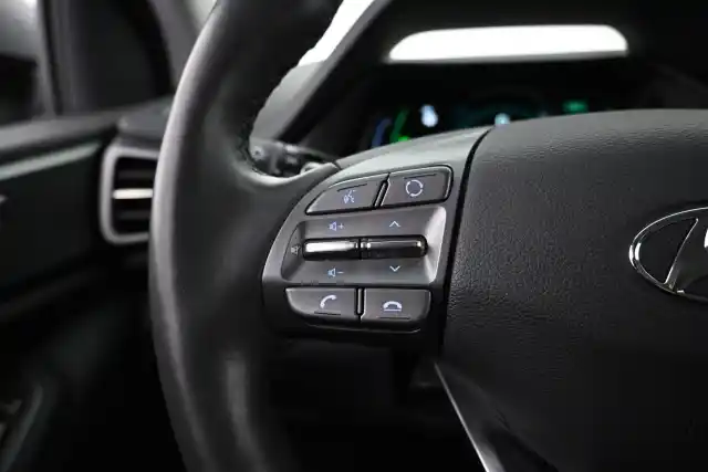 Harmaa Viistoperä, Hyundai IONIQ electric – VAR-53256