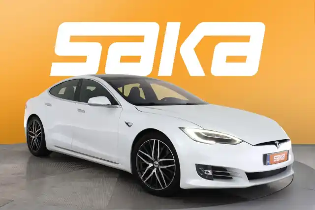 Valkoinen Sedan, Tesla Model S – VAR-53332