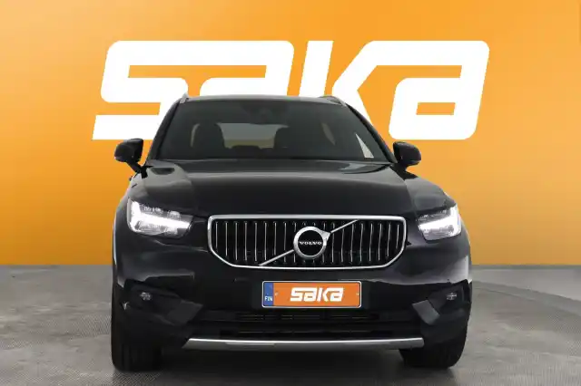 Musta Maastoauto, Volvo XC40 – VAR-54007