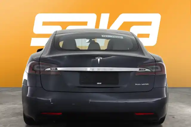 Harmaa Sedan, Tesla Model S – VAR-54083