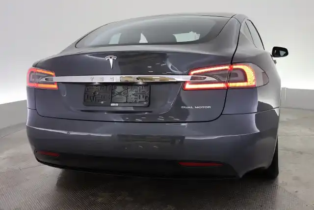 Harmaa Sedan, Tesla Model S – VAR-54095